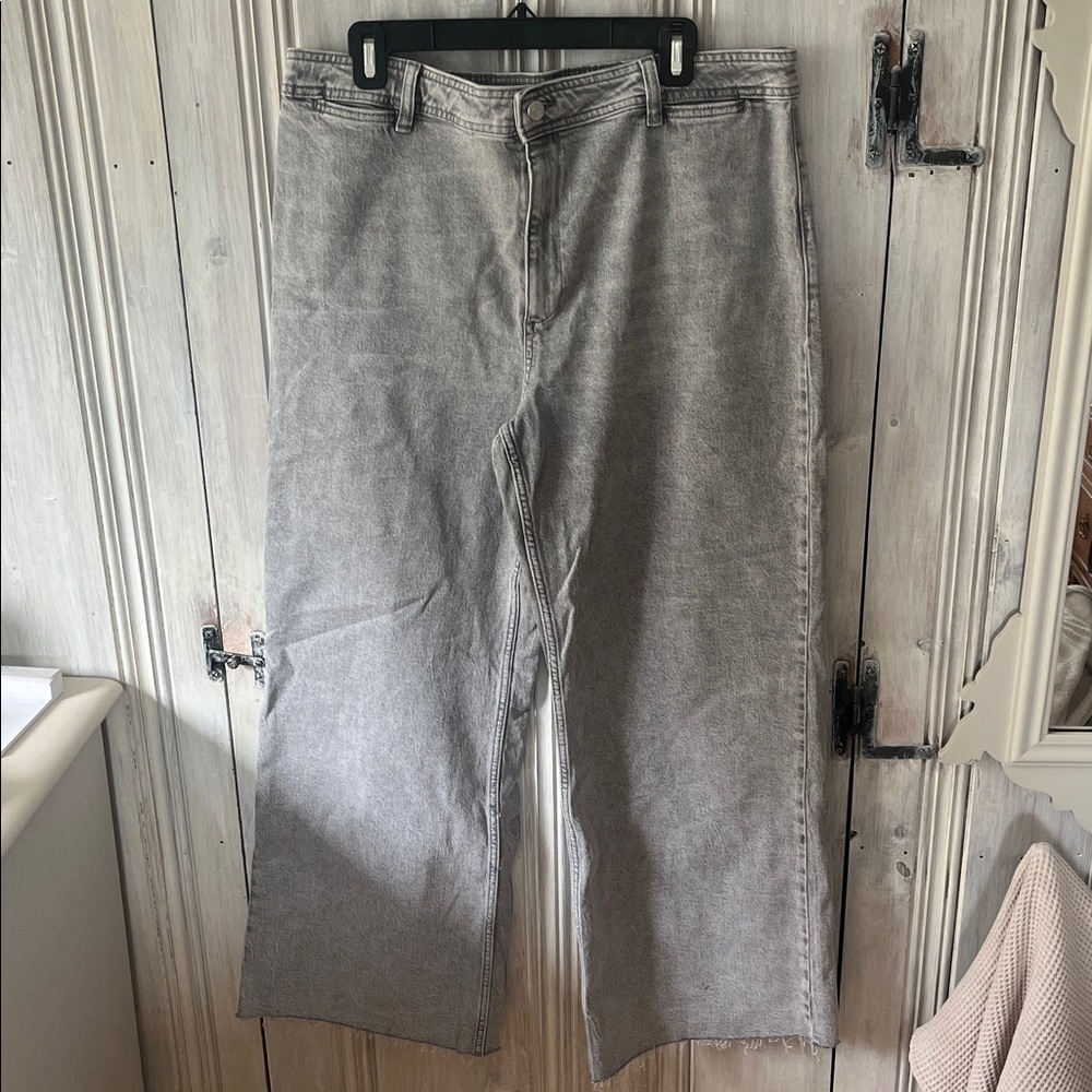 MNG Denim Catherine Grey WideLeg Jeans Size 14 HighRise Straight Distressed Hem